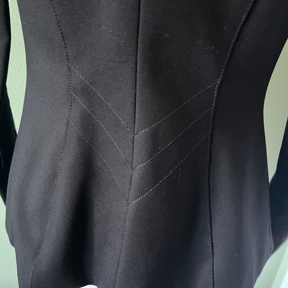 Stylish Danier leather and fabric jacket - Picture 3 of 10